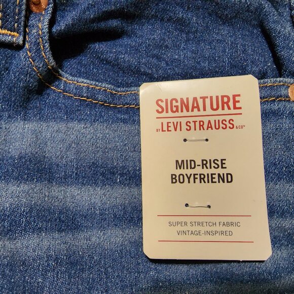 Signature Levi Straus Womens Jeans Size 4, 6, 8, 18 Mid Rise Slim Fit Boyfriend - Picture 2 of 7
